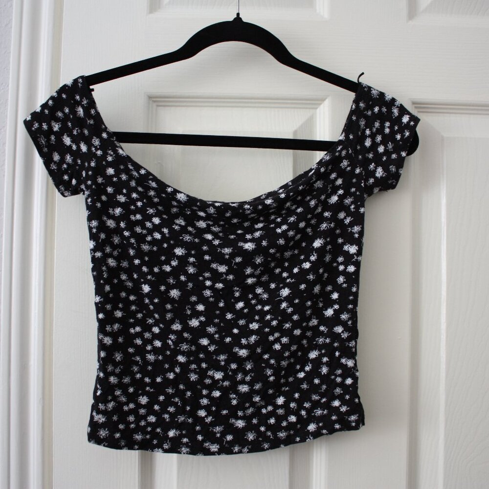 Garage Flower Navy Blue Print Off-Shoulder top